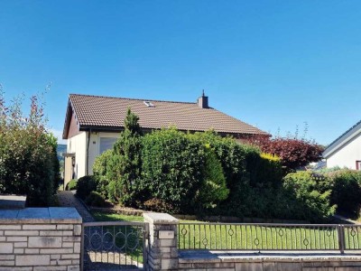 Einfamilienhaus mit Einliegerwohnung zur flexiblen Nutzung und individuellem Gestaltungspotential
