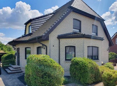 Familienfreundliches Einfamilienhaus in ruhiger Lage von Neuendorf – mit Garage und Dachterrasse