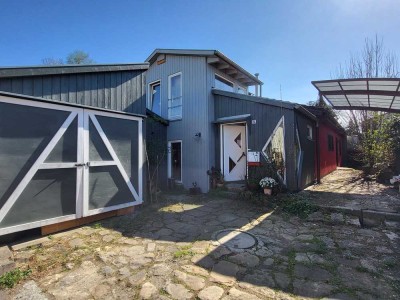 Einfamilienhaus mit vielen Nebenräumen für Bastler