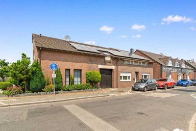 **Leben im Grünen: Traumhaftes Grundstück mit zwei Häusern**