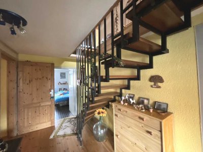 260 m² Wohnfläche Bauernhaus, Scheune und Stallungen, in der idyllischen Region Homberg/Efze