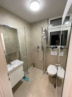 Schöne 1-Zimmer Wohnung mit großzügigen Balkon und  Blick auf Allianz Arena