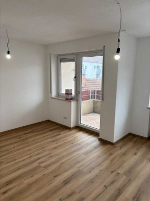 Zentrumsnahe, sanierte 3-Zimmer Wohnung in ruhiger Lage mit Balkon & Garage