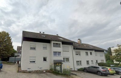 Erstbezug nach Sanierung mit Balkon und Einbauküche: Stilvolle 3-Raum-EG-Wohnung in Tübingen