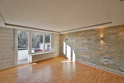 Wohlfühlen mit Ausblick – Gepflegte 3-Zimmer-Wohnung mit Balkonfreiheit, zentral gelegen