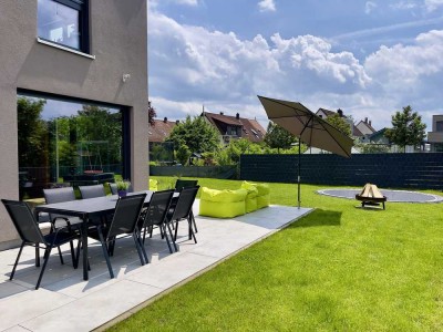 ACHTUNG: Viele Anfragen. Modernes Einfamilienhaus-Eleganz & Lebensqualität am Rheinufer Schweiz