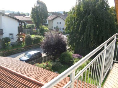 Helle 2-Zimmer Dachgeschosswohnung mit Balkon in Prien am Chiemsee