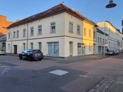 Erstbezug nach Sanierung: Charmante 1-Zimmer-Wohnung im 2. OG in Roßlau Zentrum
