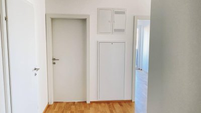 Neubau Erstbezug Gemütliche Drei Zimmer Wohnung mit Balkon und Terrasse