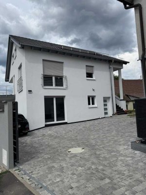 EG Terrassenwohnung mit EBK