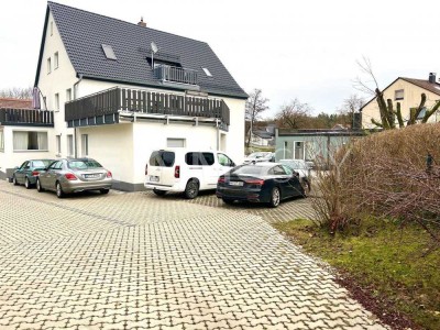 Charmante 2-Zimmer-Wohnung mit großem Balkon in zentraler Lage