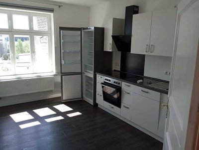 Ansprechende, helle 2-Zi.-Dachgeschosswohnung + große Wohnküche