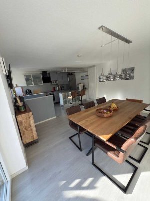 Freundliche 4-Zimmer-Souterrain-Wohnung mit gehobener Innenausstattung mit EBK in Dielheim