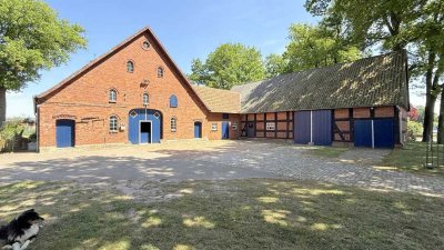 1 Haus + 1 Resthof  + Gewerbe+ oder Bauland für Investoren