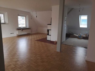 Erstbezug nach Sanierung: 2,5-Zimmer Maisonette-Wohnung in Groß-Buchholz