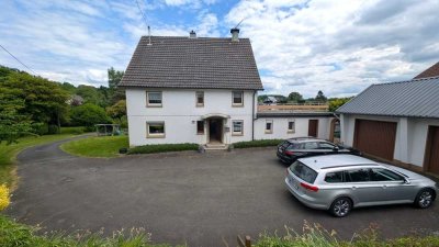 Ein-/Zweifamilienhaus mit Charakter – Wohnidylle in grüner Lage