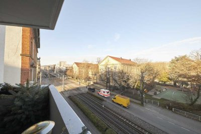 Zentral gelegene 2-Zi-Wohnung mit Balkon und Stellplatz