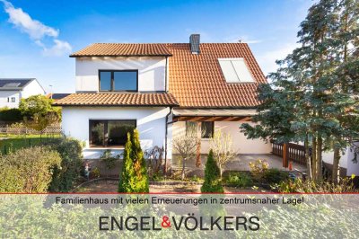 Attraktives Familienhaus mit vielen Erneuerungen in zentrumsnaher Lage!