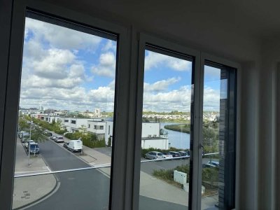 Exklusive 2-Zimmer-Wohnung am Phoenixsee: Stilvolles Wohnen mit traumhaftem Seeblick