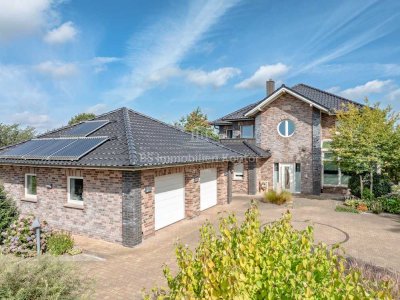 Einfamilienhaus mit Einliegerwohnung und Bürotrakt – ideal für Wohnen und Arbeiten (Homeoffice)