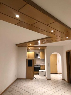 Gepflegte 2-Zimmer Wohnung im 3. OG in Mundenheim