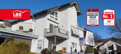 Zweifamilienhaus in ruhiger Lage von Kadenbach mit herrlichem Ausblick