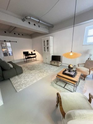 Boltenhagen:Exklusives,möbliertes Homeoffice-Apartment
zur Miete ab sofort- unmittelbare Meeresnhäh