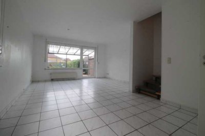 Charmantes Familienhaus in ruhiger, ansprechender Lage mit Garten und Garage