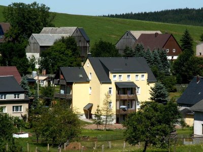 • gemütliche Dachgeschosswohnung auf dem Dorf •