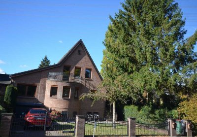 SCHMUGGEROW IMMOBILIEN - Charmantes Einfamilienhaus mit großem Garten am Niendorfer-Gehege