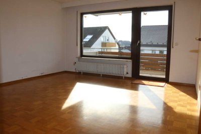 Helle 1-Zimmer-Wohnung mit Südbalkon in Friolzheim
