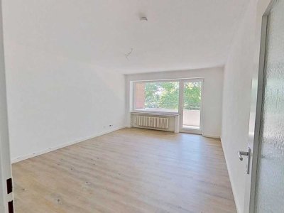 Großzügig geschnittene 3-Zimmer-Wohnung mit BALKON und EBK in Lübeck-Buntekuh