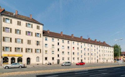 Renovierte, großzügige 1,5-Zimmer-Wohnung ab sofort frei