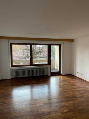 Großzügige 3-Zimmer-Wohnung mit Südbalkon in ruhiger, zentraler Lage