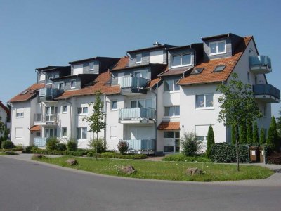 Moderne 2 Zimmer Dachgeschosswohnung mit Balkon in Ruchheim