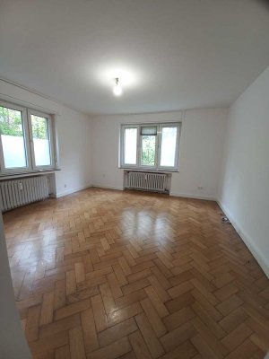 Studenten aufgepasst! Altbauwohnung in der Aachener Innenstadt