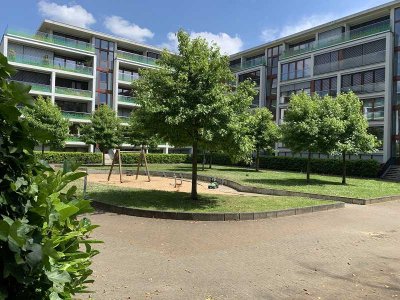 Schöne Erdgeschosswohnung mit 2 Terrassen in gepflegter Wohnanlage