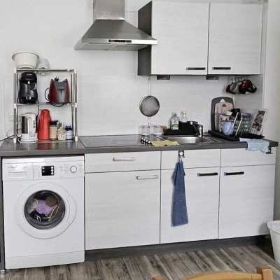 Zentrum: komplett möbliert, ruhig und hell