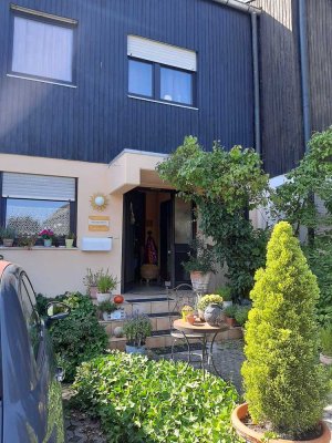Attraktives 6-Zimmer-Doppelhaus zum Kauf in Bodenheim