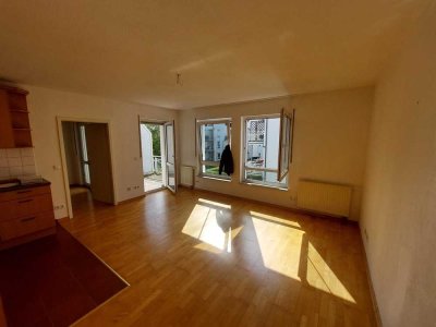 Schöne, helle 2-Zimmer Wohnung mit Balkon