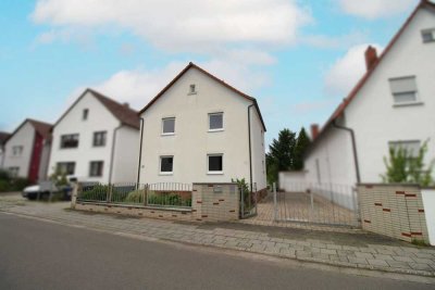 Perfektes Haus für Kapitalanleger, Eigennutzer oder für den Selbstbau durch Bauplatz