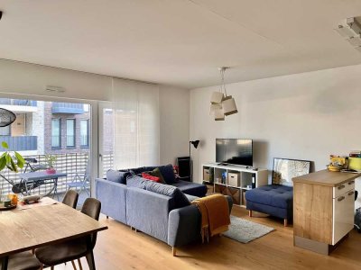 Exklusive, neuwertige 2-Zimmer-Wohnung mit Balkon und EBK in Düsseldorf