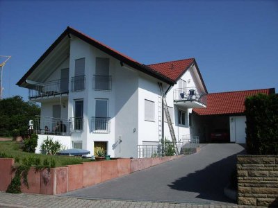 Schöne, geräumige Eineinhalb-Zimmer Wohnung in Eppingen-Kleingartach