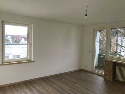 Gepflegte 2-Zimmer-Wohnung mit Balkon und EBK in Hannover Ahlem