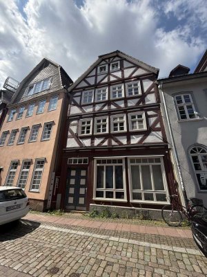 Süße Dachgeschoss 2ZKB Marburg-Zentrum -Weidenhäuserstraße
