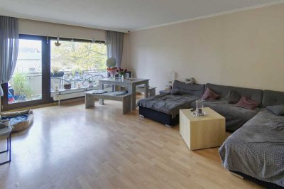 Düsseldorf-Lierenfeld: Schöne, helle Dreiraumwohnung mit Balkon und Garage