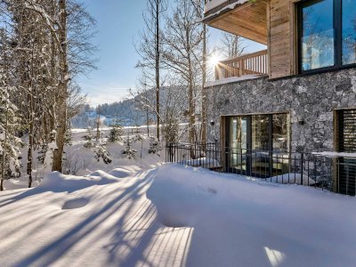 Alpine Luxus-Chalethälfte in ruhiger Naturlage