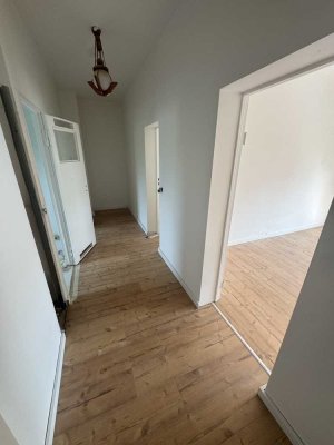Erstbezug nach Sanierung: schöne 2-Zimmer-Wohnung mit EBK und Balkon in Berlin