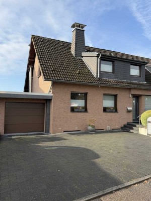 Gepflegte Doppelhaushälfte mit 5 Zimmern in Odenthal