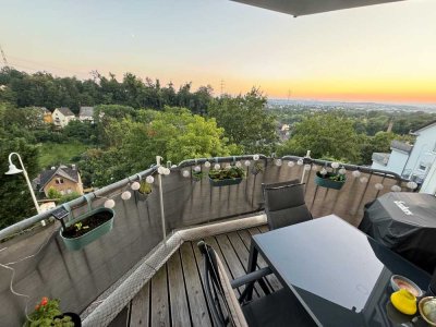 2 ZKB  Wohnung mit Balkon und toller Aussicht